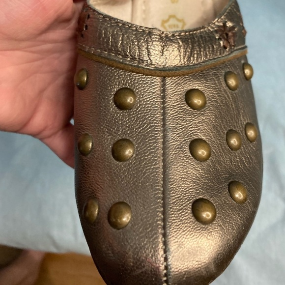 Cindy Says Studded Metallic Mules Clogs Wedge Leather Sip On 39 EU/8.5 US - Picture 5 of 9